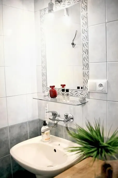 Marszalkowska 140 , Metro Swietokrzyska Warsaw Apartment