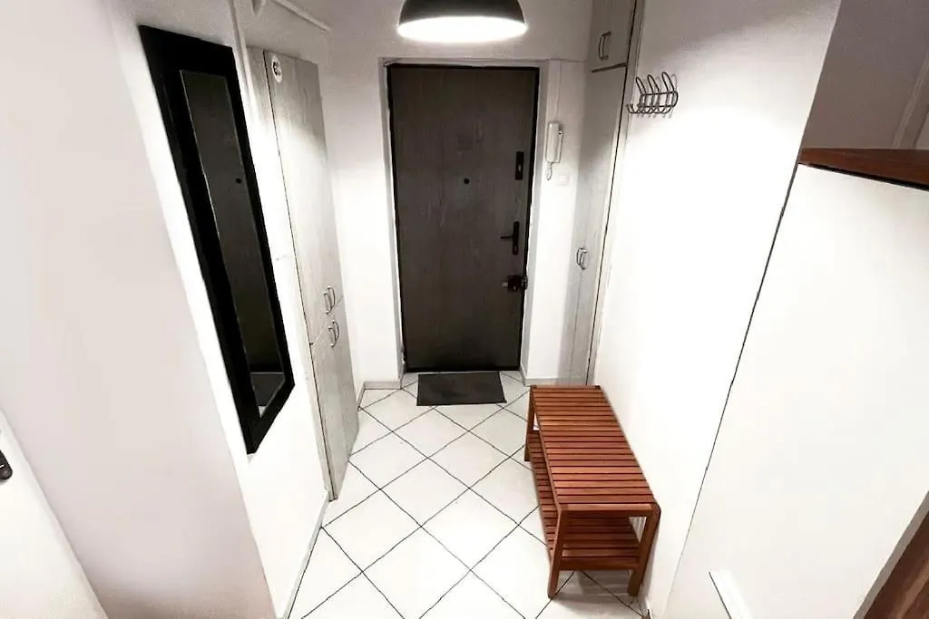 Marszalkowska 140 , Metro Swietokrzyska Warsaw 0*,  Poland