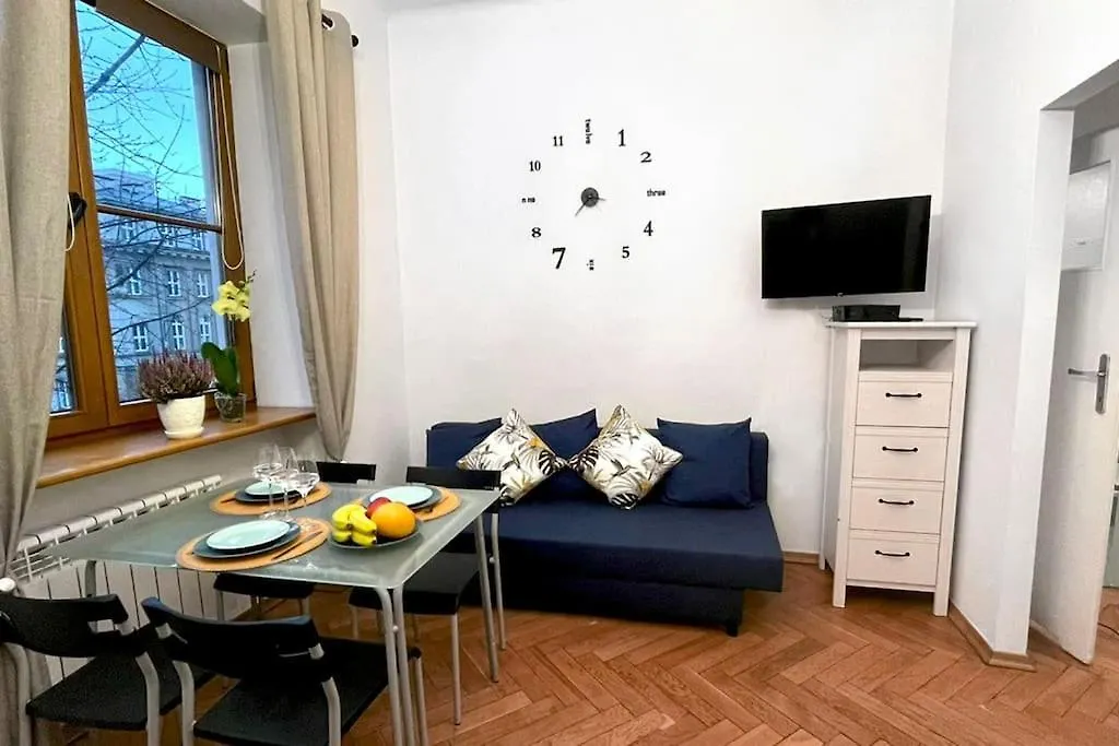 Marszalkowska 140 , Metro Swietokrzyska Warsaw Apartment
